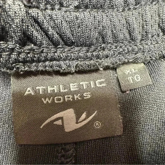 Athletic Works  Shorts Grey & White Drawstring Waist Size Extra Large - Picture 8 of 16